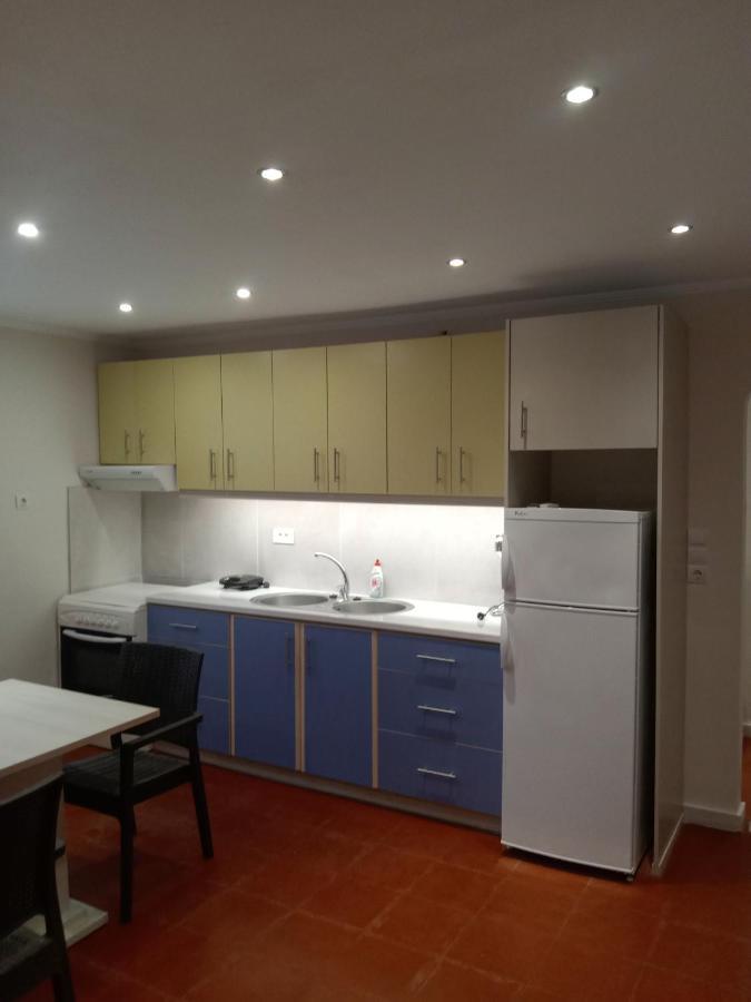 Menegis Apartment ไซคิย์นธอสทาวน์ ภายนอก รูปภาพ
