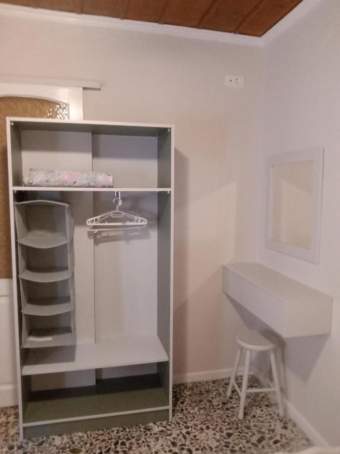 Menegis Apartment ไซคิย์นธอสทาวน์ ภายนอก รูปภาพ